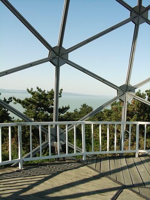 A Xantus J�nosr�l elnevezett kil�t�